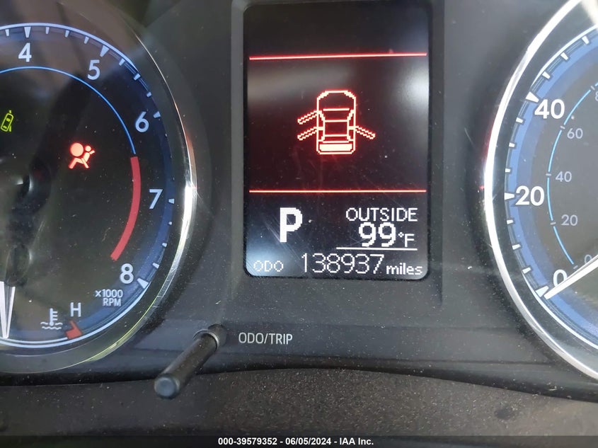 2017 Toyota Corolla Le VIN: 5YFBURHEXHP676829 Lot: 39579352