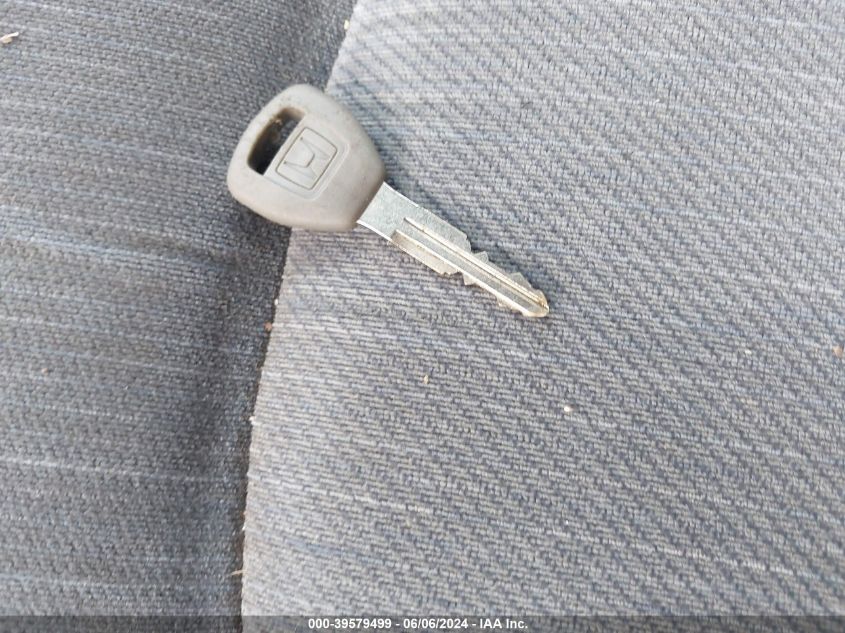 2000 Honda Accord 2.3 Lx VIN: 1HGCG5646YA104631 Lot: 39579499