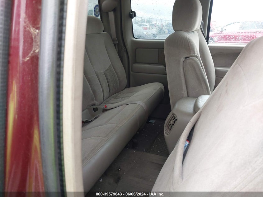 2003 Chevrolet Silverado 2500 Ls/Lt VIN: 1GCGK29U33Z127643 Lot: 39579643