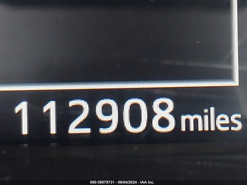 2017 Toyota Corolla Se VIN: 5YFBURHE0HP623301 Lot: 39579731