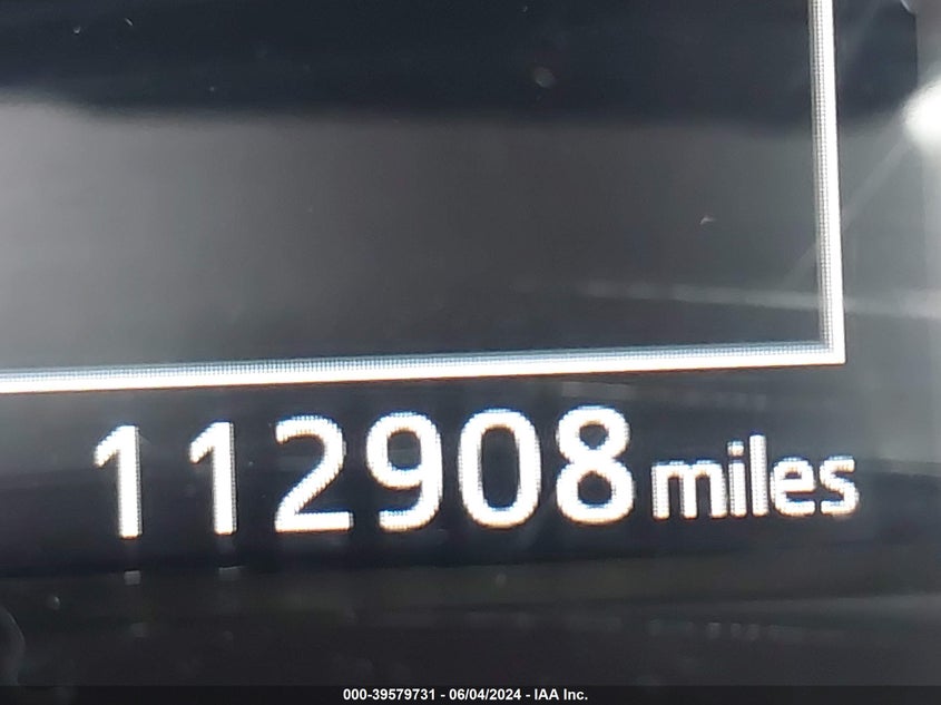 2017 Toyota Corolla Se VIN: 5YFBURHE0HP623301 Lot: 39579731