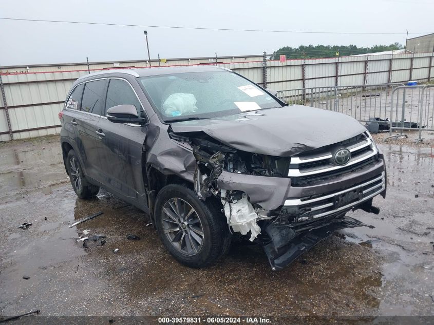 5TDKZRFH0KS560262 2019 TOYOTA HIGHLANDER - Image 1