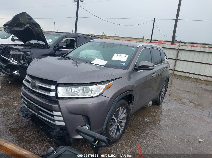 5TDKZRFH0KS560262 2019 TOYOTA HIGHLANDER - Image 2