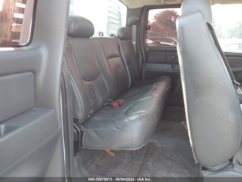 2006 Chevrolet Silverado 2500Hd Work Truck VIN: 1GCHC29UX6E216705 Lot: 39579873