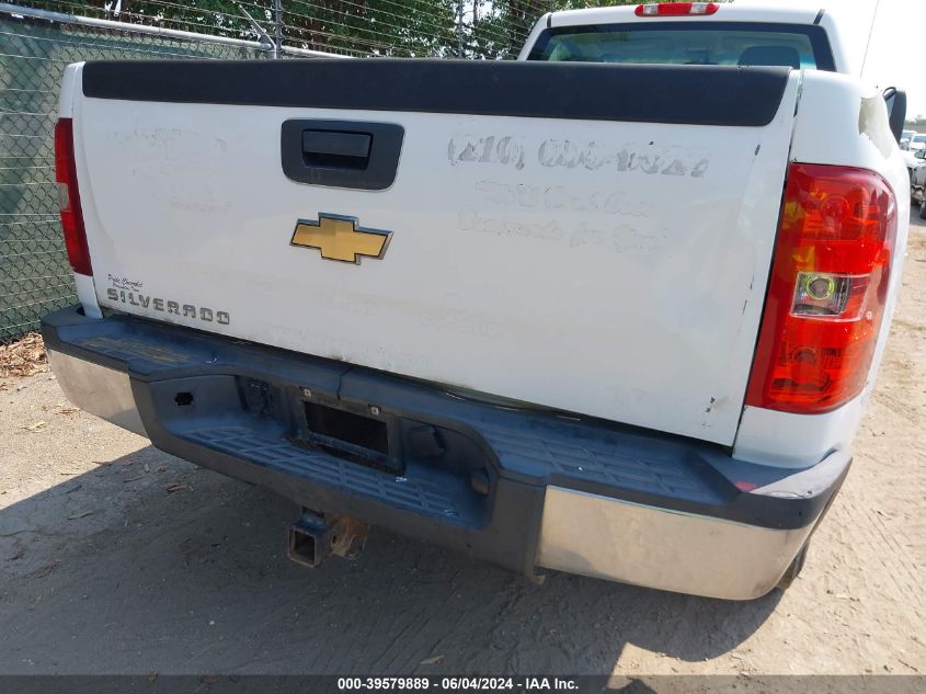 2008 Chevrolet Silverado 2500Hd Work Truck VIN: 1GCHC24KX8E119027 Lot: 39579889