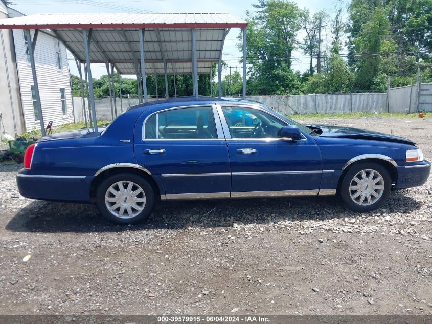 2009 Lincoln Town Car Signature Limited VIN: 2LNHM82V59X601199 Lot: 39579915