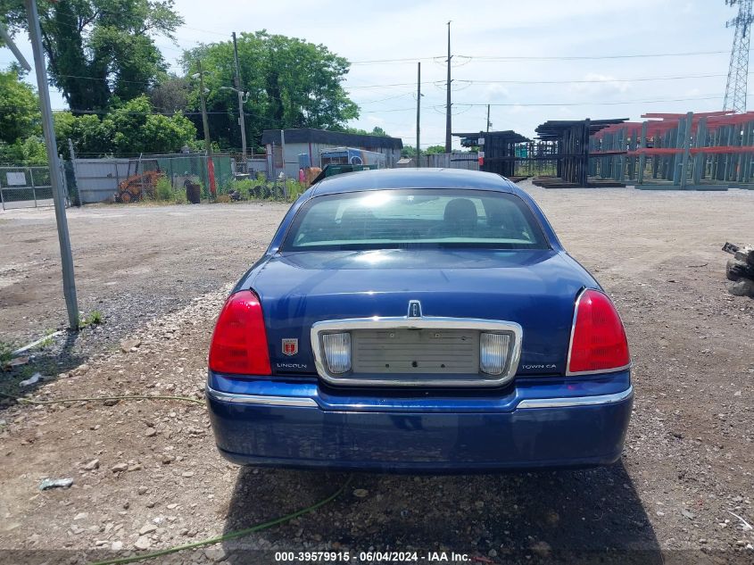 2009 Lincoln Town Car Signature Limited VIN: 2LNHM82V59X601199 Lot: 39579915