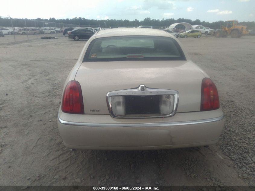 1999 Lincoln Town Car Cartier VIN: 1LNHM83W1XY692962 Lot: 39580168