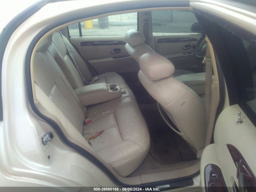 1999 Lincoln Town Car Cartier VIN: 1LNHM83W1XY692962 Lot: 39580168