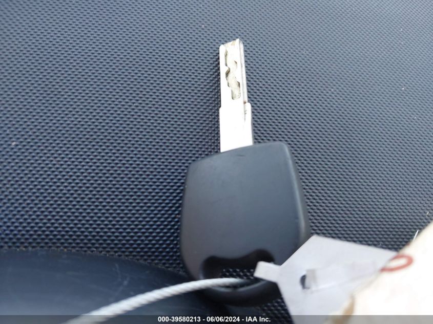 2000 Volkswagen New Beetle Gls VIN: 3VWCA21C2YM501637 Lot: 39580213