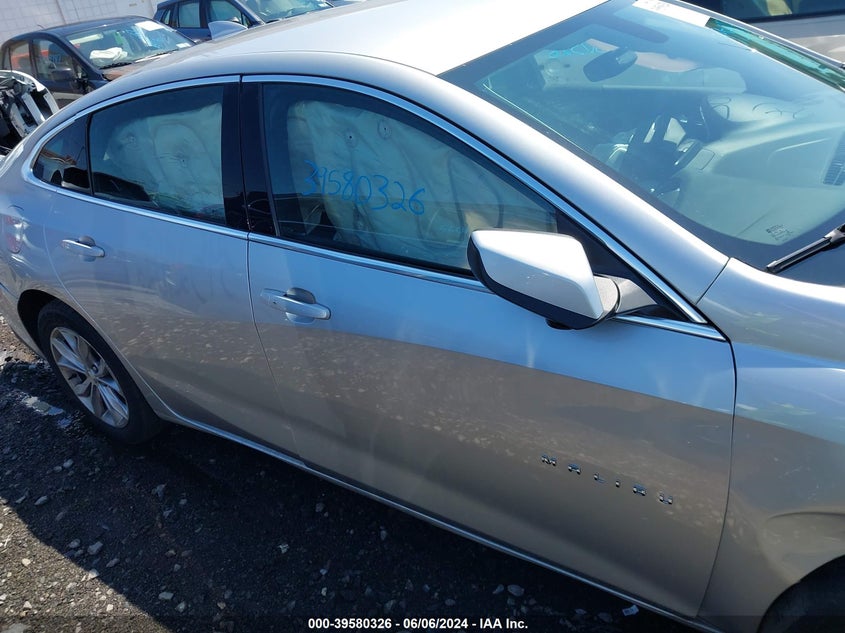 2019 Chevrolet Malibu Lt VIN: 1G1ZD5ST2KF227473 Lot: 39580326
