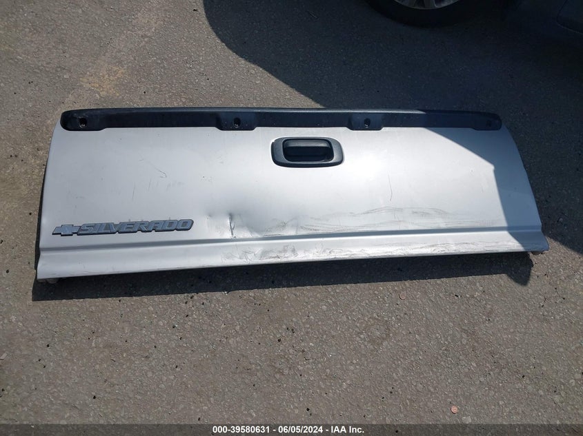 2006 Chevrolet Silverado K1500 VIN: 2GCEK13T961116774 Lot: 39580631