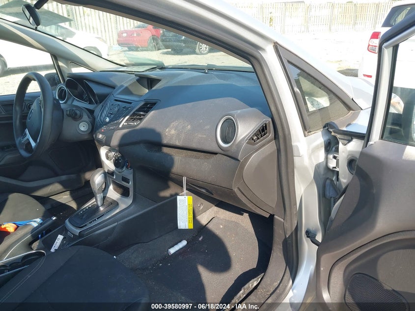 VIN 3FADP4EJ5KM118766 2019 FORD FIESTA SE