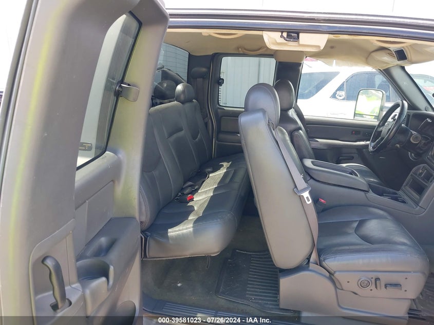 2004 Chevrolet Silverado 1500 Lt VIN: 2GCEC19T441226584 Lot: 39581023