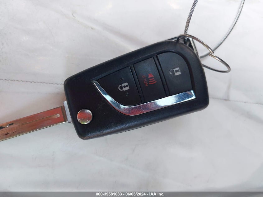 VIN 2T3H1RFV8KW057584 2019 TOYOTA RAV4 LE