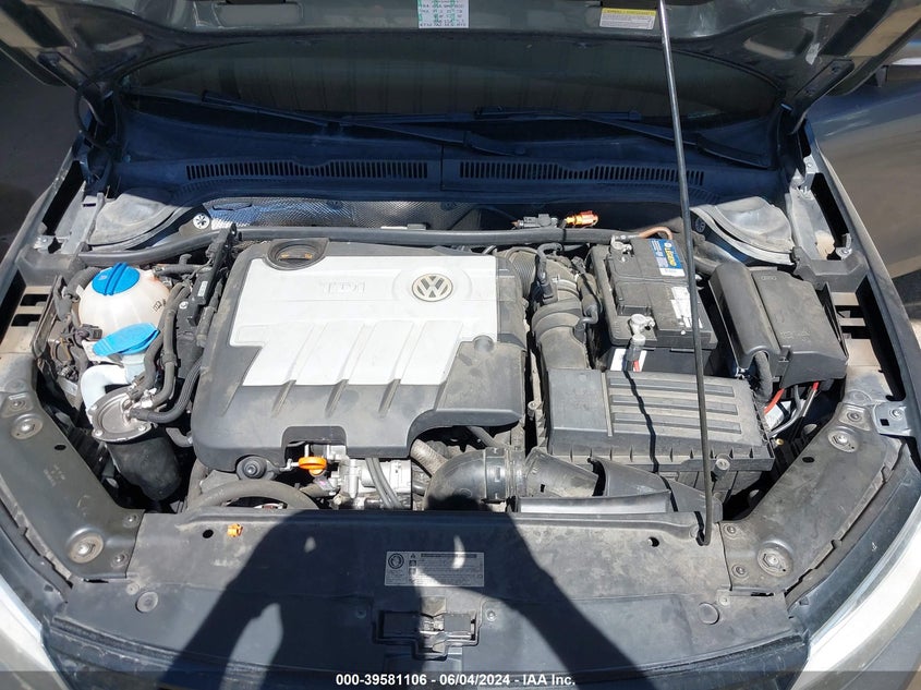 2011 Volkswagen Jetta 2.0L Tdi VIN: 3VWLL7AJ3BM121641 Lot: 39581106