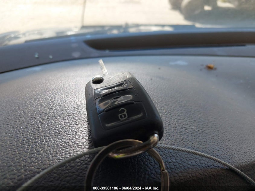 2011 Volkswagen Jetta 2.0L Tdi VIN: 3VWLL7AJ3BM121641 Lot: 39581106