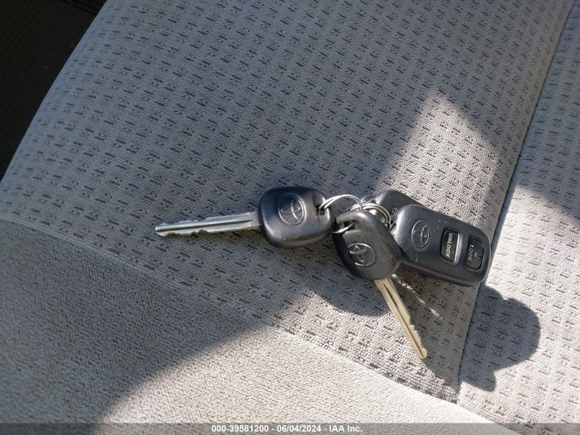 2005 Toyota Corolla Ce/Le/S VIN: 2T1BR32E65C876206 Lot: 39581200