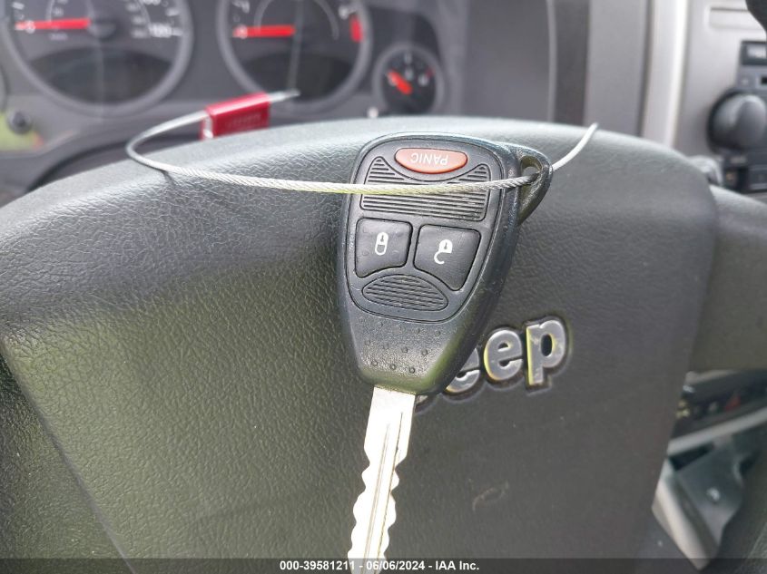 2007 Jeep Compass Sport VIN: 1J8FF47W37D180094 Lot: 39581211