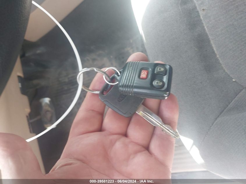 2002 Ford Explorer Sport Trac VIN: 1FMZU77E92UB83606 Lot: 39581223