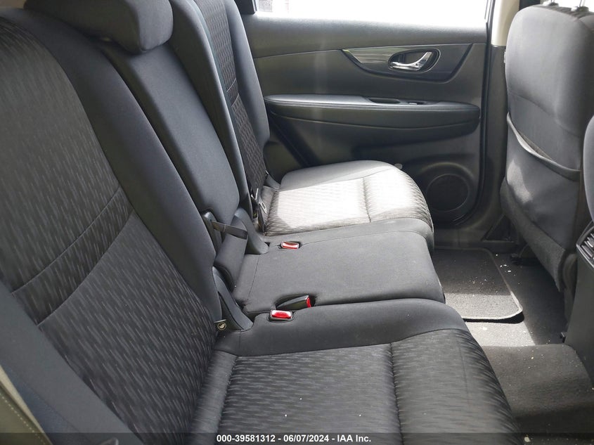 2017 Nissan Rogue S VIN: KNMAT2MV1HP544832 Lot: 39581312