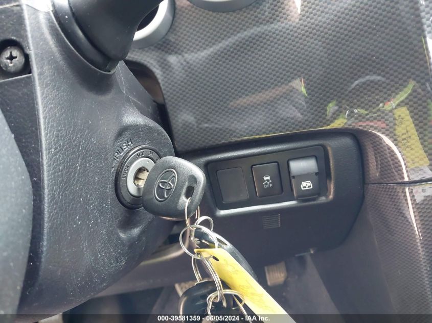 2013 Toyota Tundra Grade 5.7L V8 VIN: 5TFDW5F17DX321785 Lot: 39581359