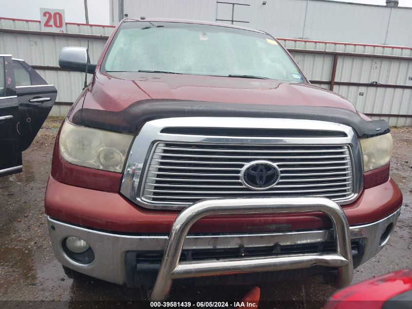 2010 Toyota Tundra Limited 5.7L V8 VIN: 5TFHW5F17AX100233 Lot: 39581439