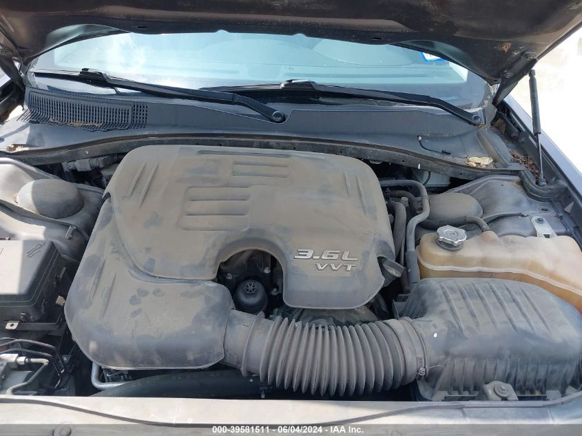 2016 Chrysler 300 Limited VIN: 2C3CCAAG8GH260677 Lot: 39581511