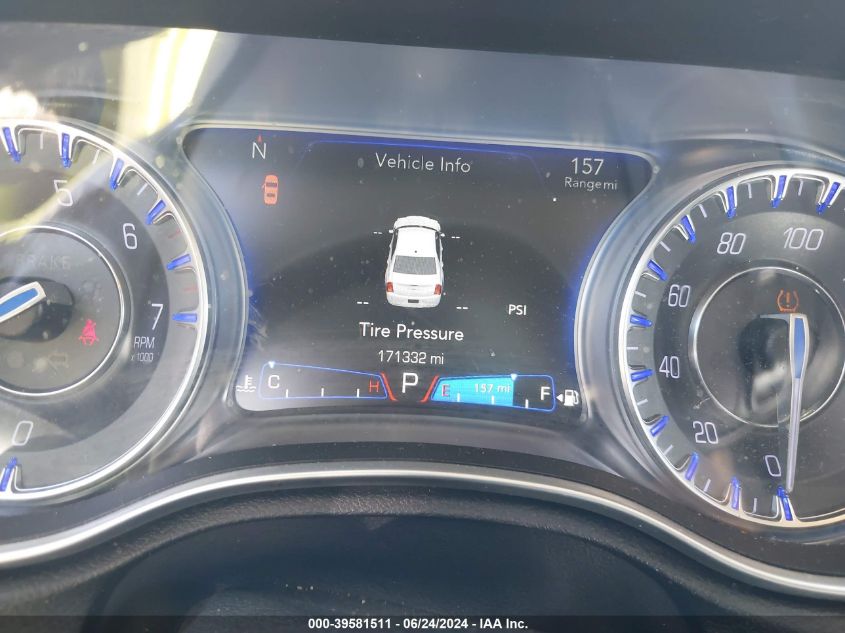 2016 Chrysler 300 Limited VIN: 2C3CCAAG8GH260677 Lot: 39581511