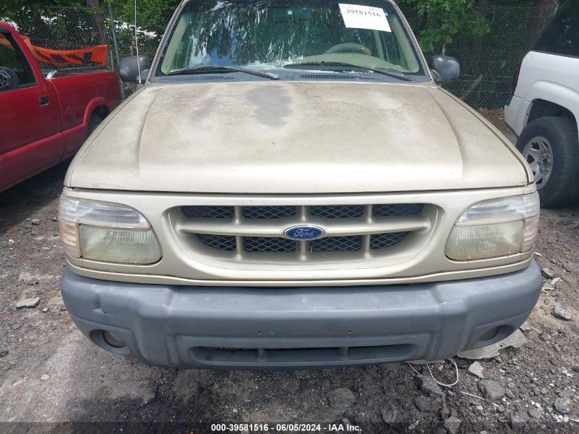 2000 Ford Explorer Xls VIN: 1FMDU62X4YZA69201 Lot: 39581516