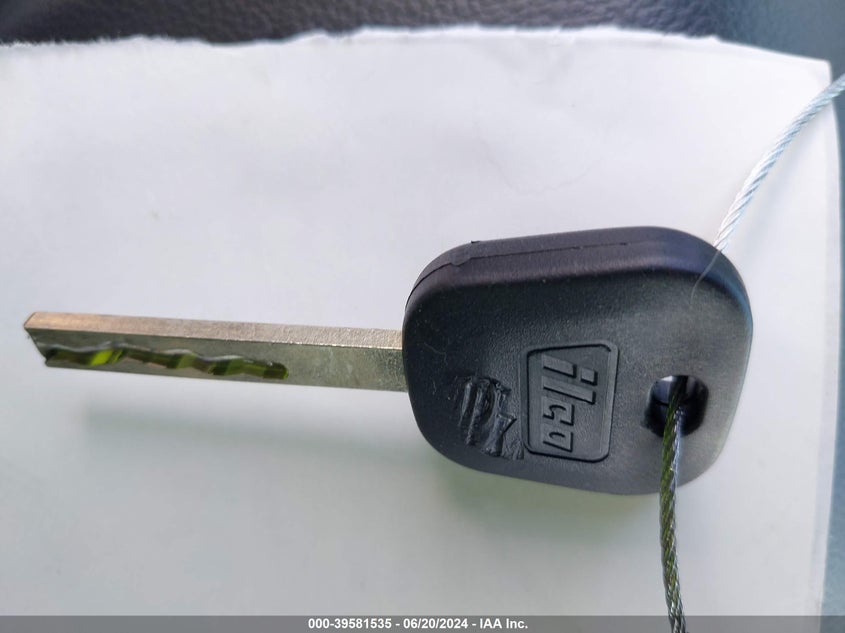 2014 Chevrolet Silverado 1500 2Lt VIN: 3GCUKREH8EG332592 Lot: 39581535