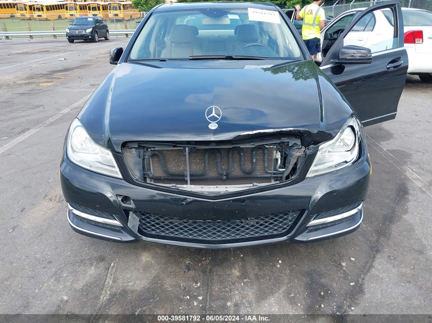 2014 Mercedes-Benz C 300 Luxury 4Matic/Sport 4Matic VIN: WDDGF8AB7EG188533 Lot: 39581792