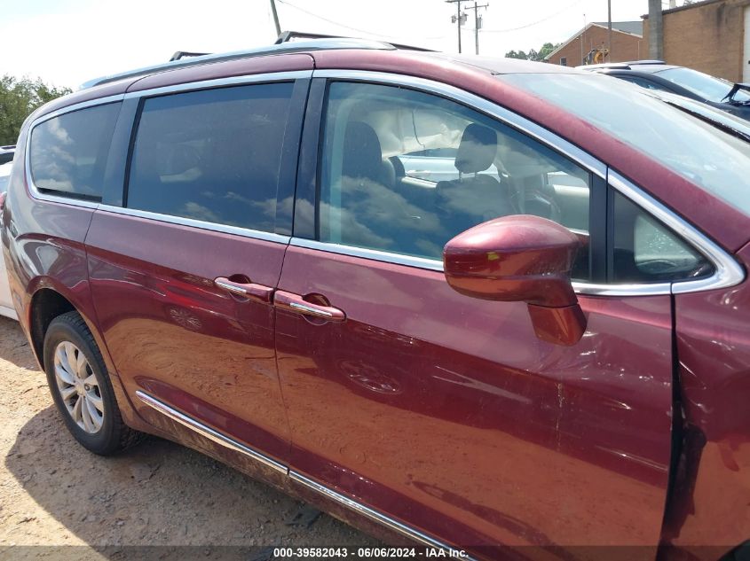 2018 Chrysler Pacifica Touring L VIN: 2C4RC1BG3JR353239 Lot: 39582043