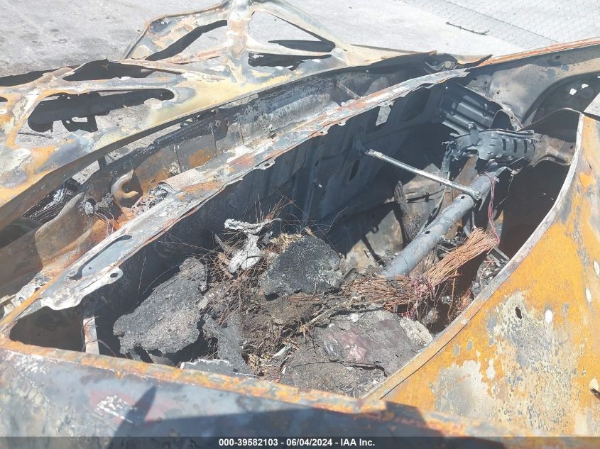 2003 Toyota Corolla Le VIN: JTDBR32E030040429 Lot: 39582103