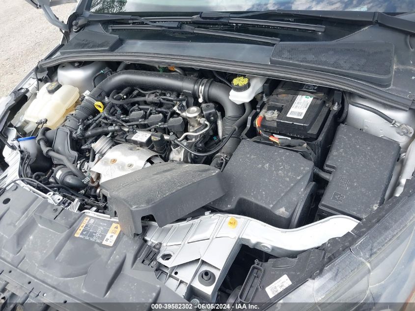 2018 Ford Focus Se VIN: 1FADP3FE2JL200823 Lot: 39582302