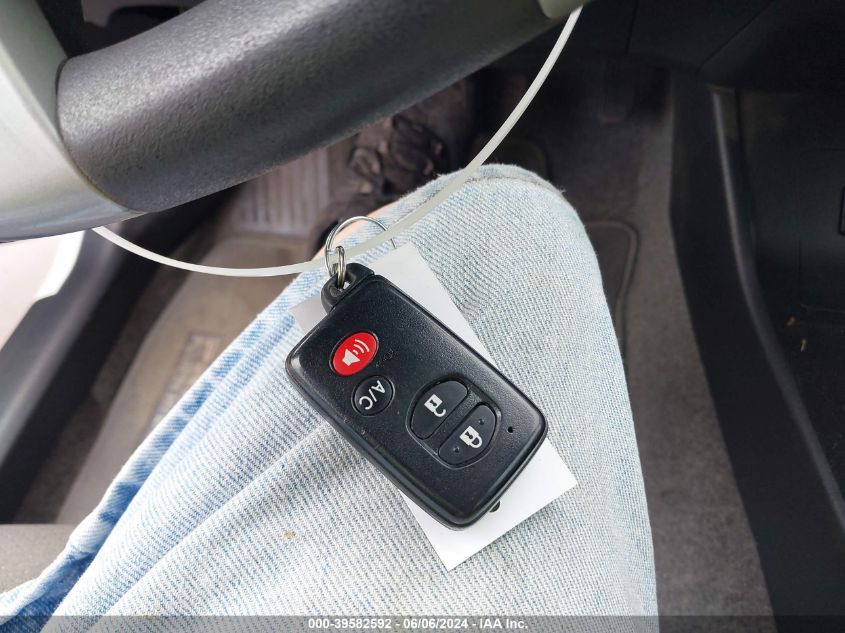 2013 Toyota Prius Plug-In VIN: JTDKN3DPXD3045633 Lot: 39582592