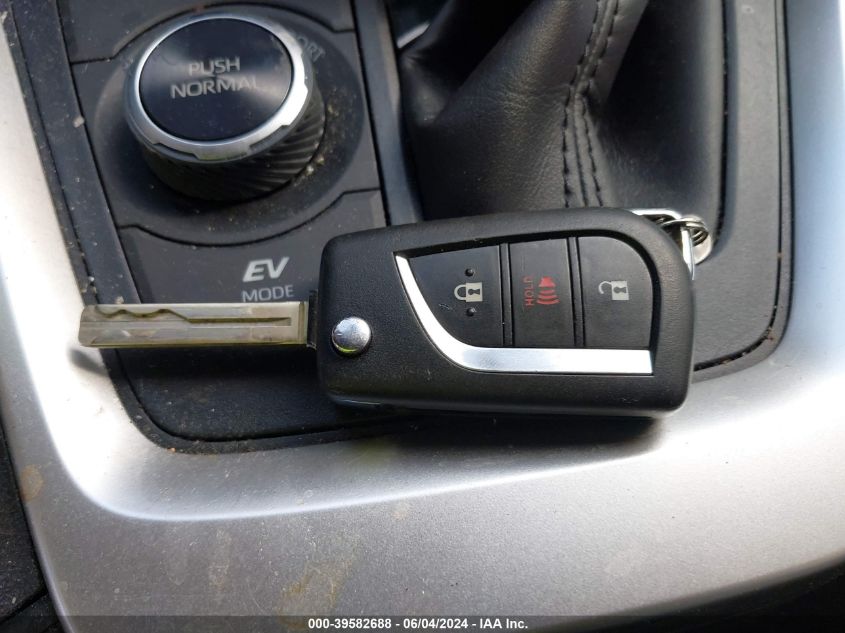 2022 Toyota Rav4 Le Hybrid VIN: JTMLWRFV4ND563619 Lot: 39582688