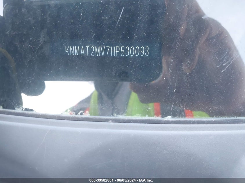 2017 Nissan Rogue Sv VIN: KNMAT2MV7HP530093 Lot: 39582801