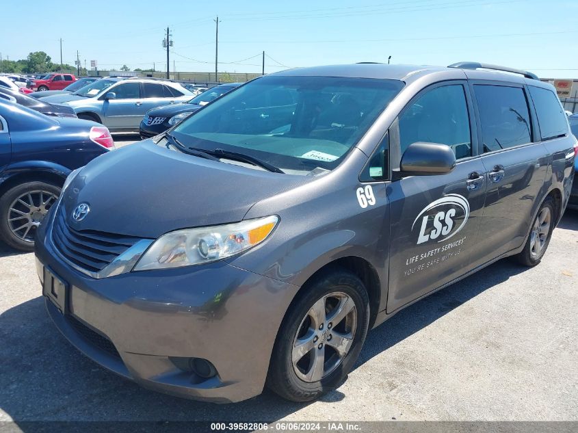 VIN 5TDKK3DC9GS717674 2016 Toyota Sienna, Le 8 Pass... no.2