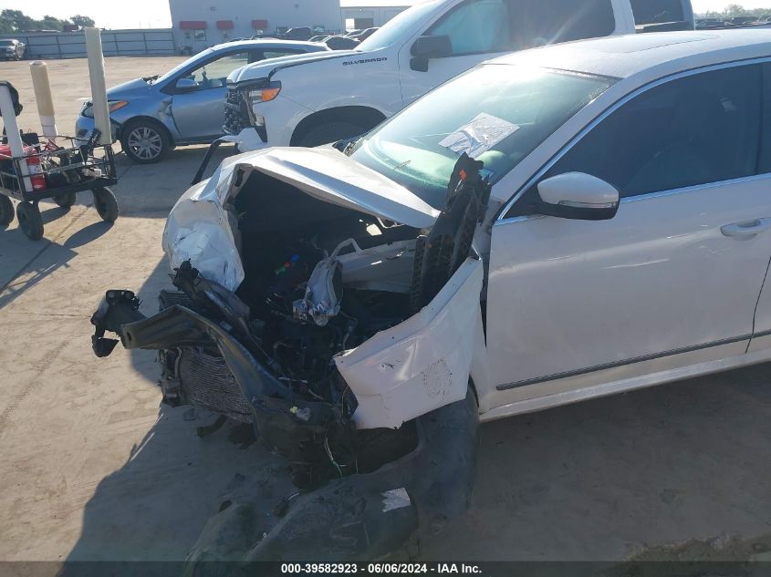 2013 Volkswagen Passat 2.5L Sel Premium VIN: 1VWCH7A36DC029365 Lot: 39582923