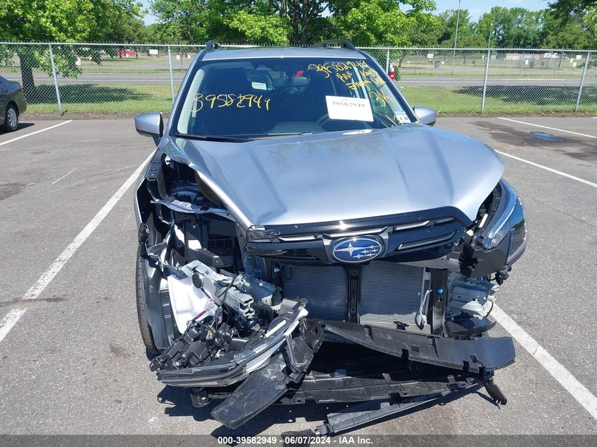 2024 Subaru Forester Premium VIN: JF2SKADC0RH485317 Lot: 39582949