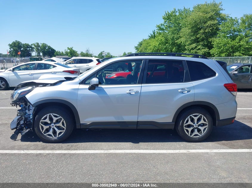 2024 Subaru Forester Premium VIN: JF2SKADC0RH485317 Lot: 39582949