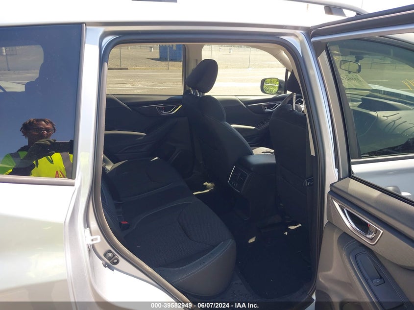 2024 Subaru Forester Premium VIN: JF2SKADC0RH485317 Lot: 39582949