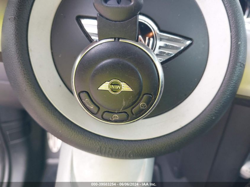 2009 Mini Cooper S Clubman VIN: WMWMM33549TP74758 Lot: 39583254