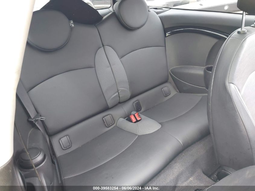 2009 Mini Cooper S Clubman VIN: WMWMM33549TP74758 Lot: 39583254