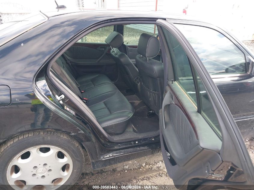 2000 Mercedes-Benz E 320 4M VIN: WDBJF82JXYX037257 Lot: 39583443