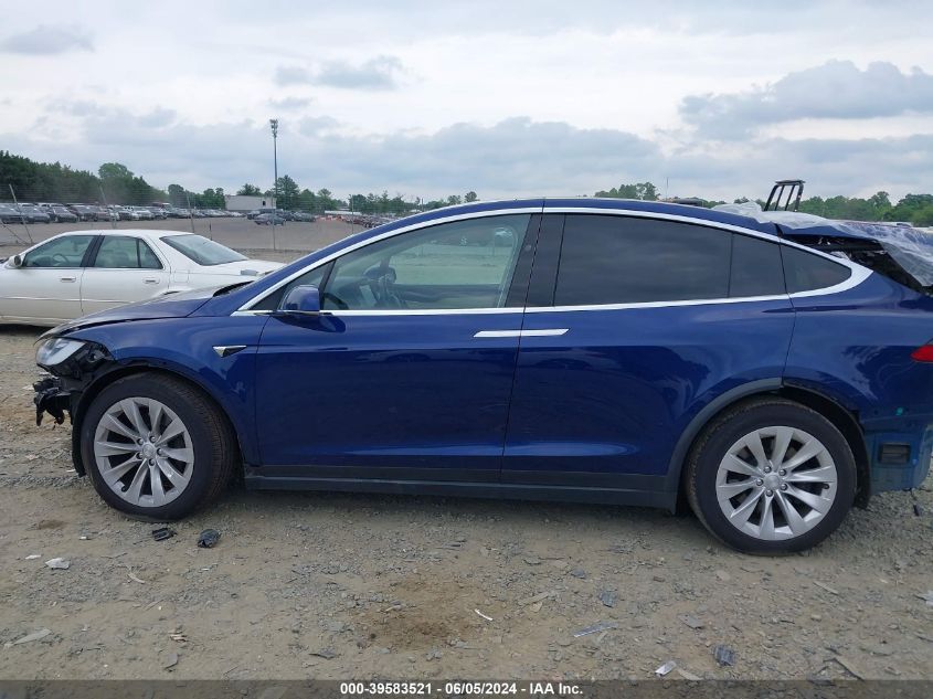 2018 Tesla Model X 100D/75D/P100D VIN: 5YJXCBE21JF140167 Lot: 39583521