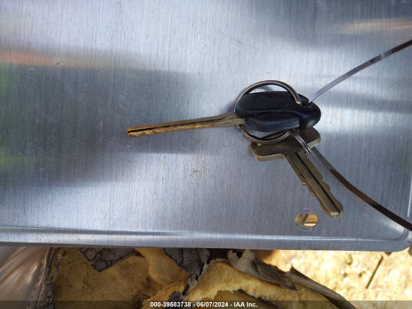 2000 Toyota Sienna Le VIN: 4T3ZF13C0YU213748 Lot: 39583738