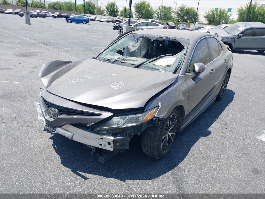 4T1B11HK3JU612846 2018 TOYOTA CAMRY - Image 2