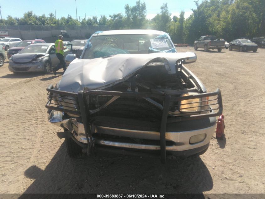 2001 Toyota Tundra Sr5 V8 VIN: 5TBRT34101S208454 Lot: 39583857